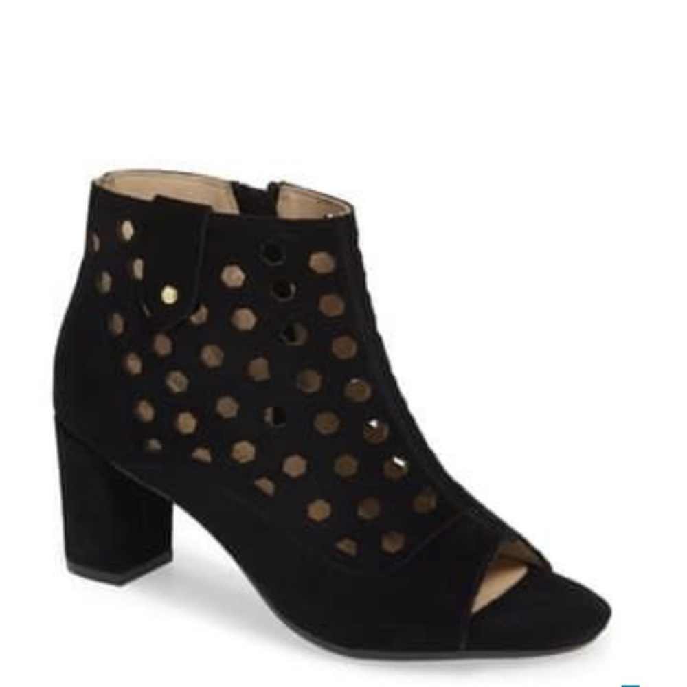 BETTYE MULLER CONCEPTS Finn Peep Toe Bootie NWB
